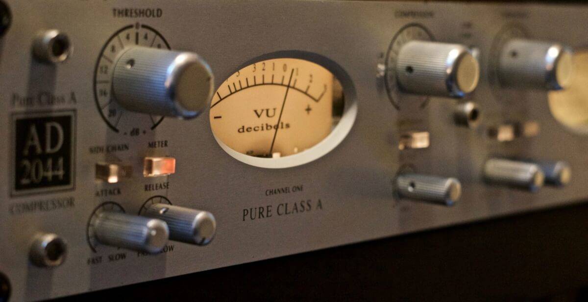 Analog and Digital Mixing Analog and Digital Mixing