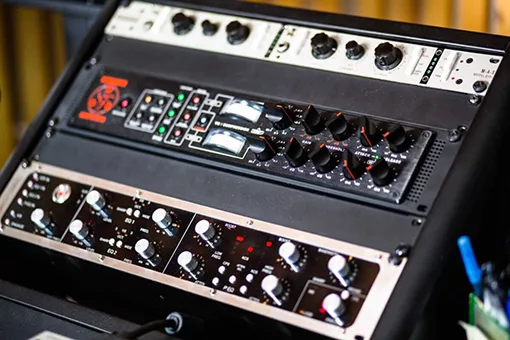 Online Mixing and Mastering Online Mixing and Mastering
